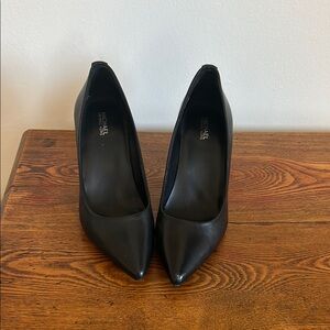 MICHAEL Michael Kors Black Women's Pumps